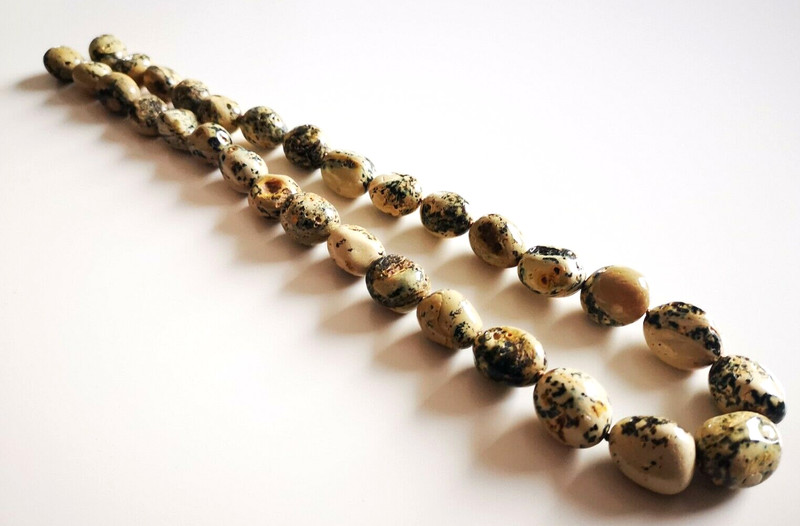 GORGEOUS ART DECO VINTAGE BALTIC AMBER POLISHED OLIVE BEADS NECKLACE