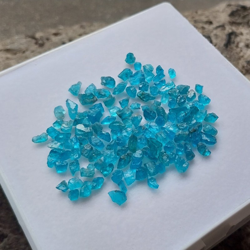 37 Carat 3 to 5 MM Natural Sky Blue Apatite Rough Raw Tiny Size 129 Piece Lot gallery