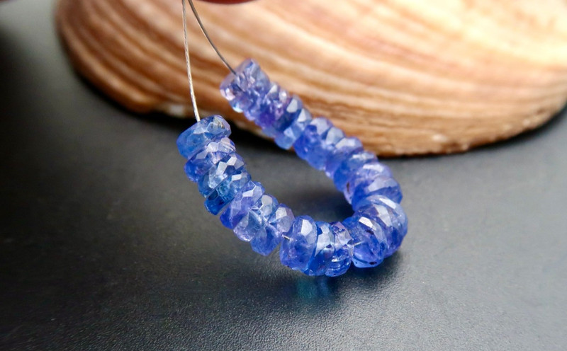BEAUTIFUL NEW VERY RARE AAAAA FACETED DISKS GEM PURPLE BLUE TANZANITE BEADS RARE
