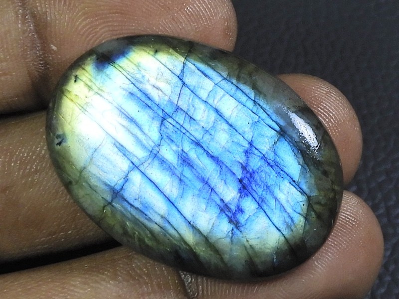 65Cts. Natural Labradorite Blue Fire Oval Cabochon Loose Gemstone 27X38X07MM E64