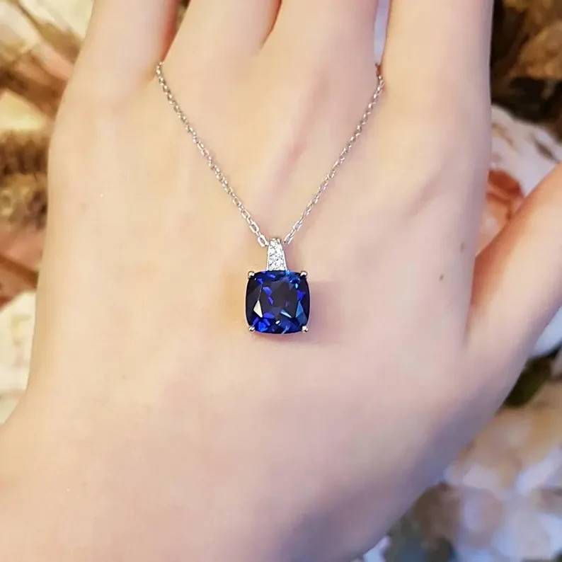 25 CT+ Natural Certified Blue Sapphire Loose Gemstone 925 Solid Silver Pendant gallery