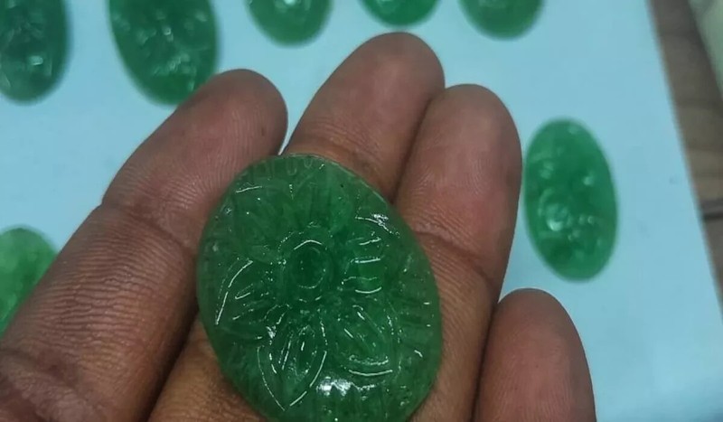 Crystal Quartz Natural Strawberry Green Stone Reiki Hand Carving Gem