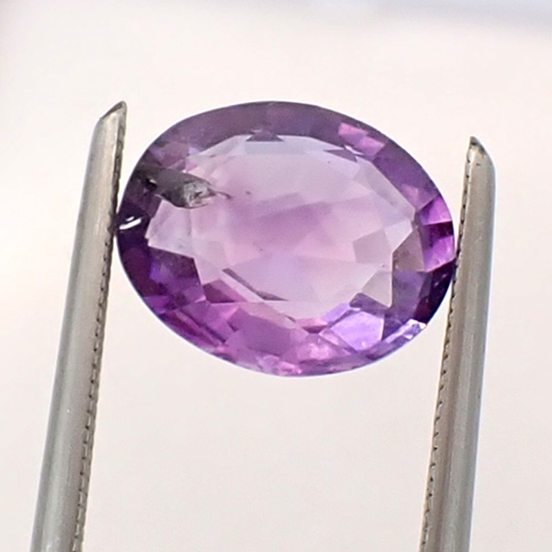 Natural 9.0x7.4mm Oval Lavender Lilac Amethyst Gemstone, 1.53 carats, 9x7mm