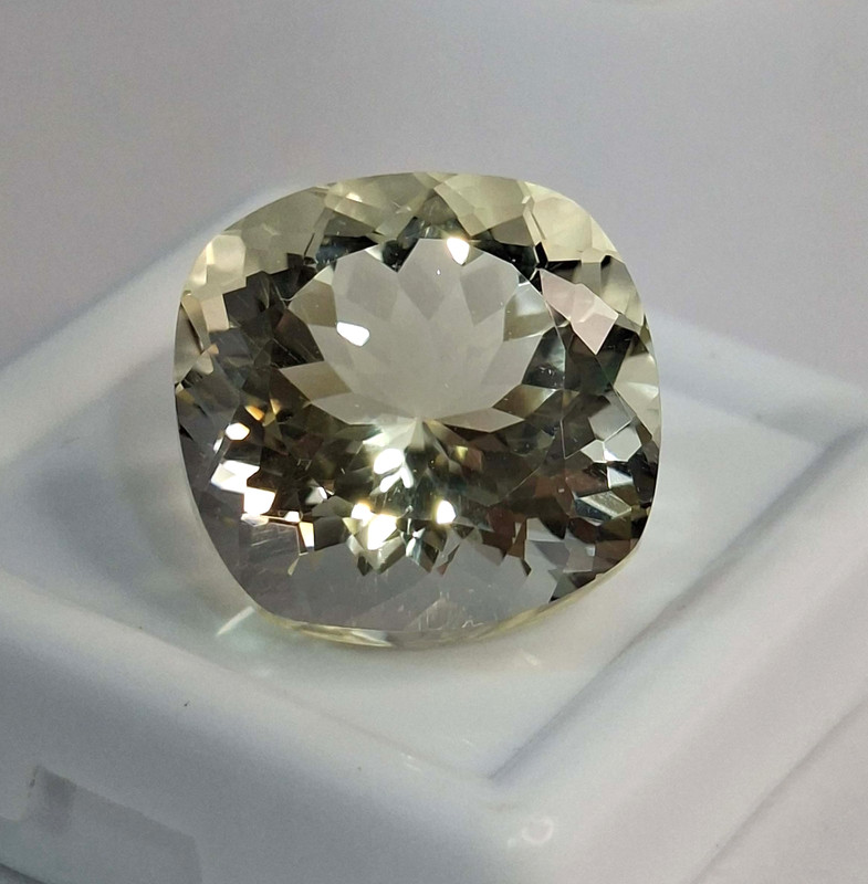 Cushion Cut Light Yellow Sapphire 15-17 Carat Natural Certified Gemstone SB515