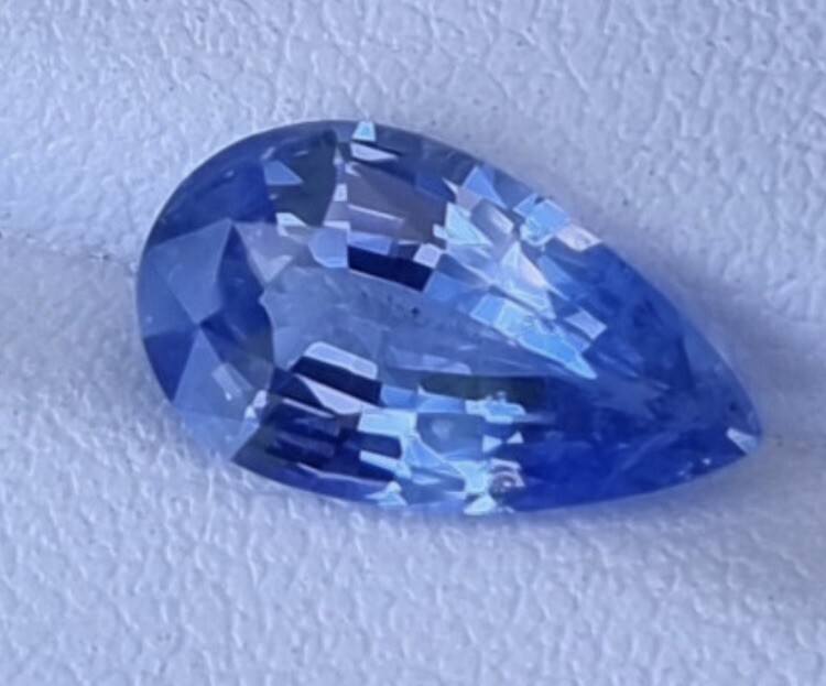 Stunning Certified Natural Blue Sapphire 3.24 Carats