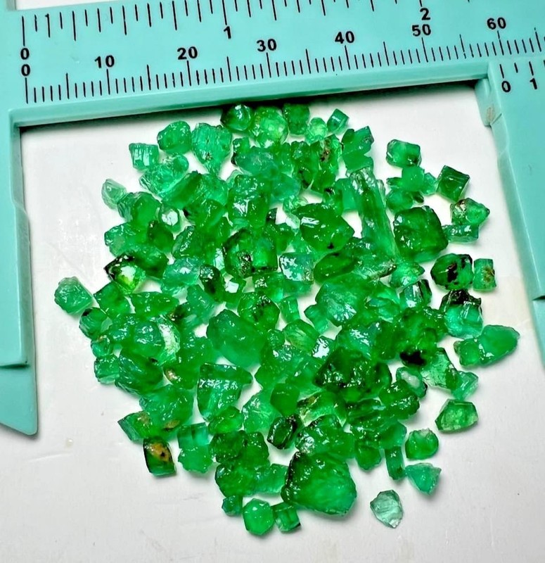 40 Carat Top Green Rough Lot Emerald From Swat Pakistan