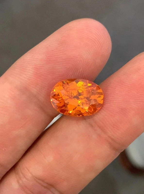 Rare Natural Madagascar Orange Sapphire 9.5 Ct Oval Cut Loose Certified Gemstone