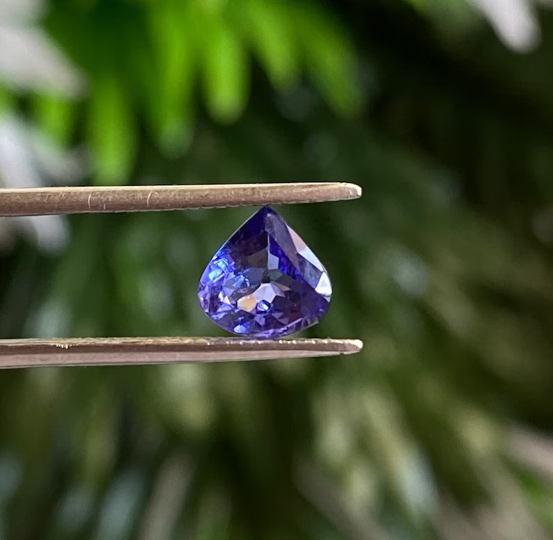 Very Attractive 1.05 Carat Slightly Included Natural Tanzanite Heart Cut Stone