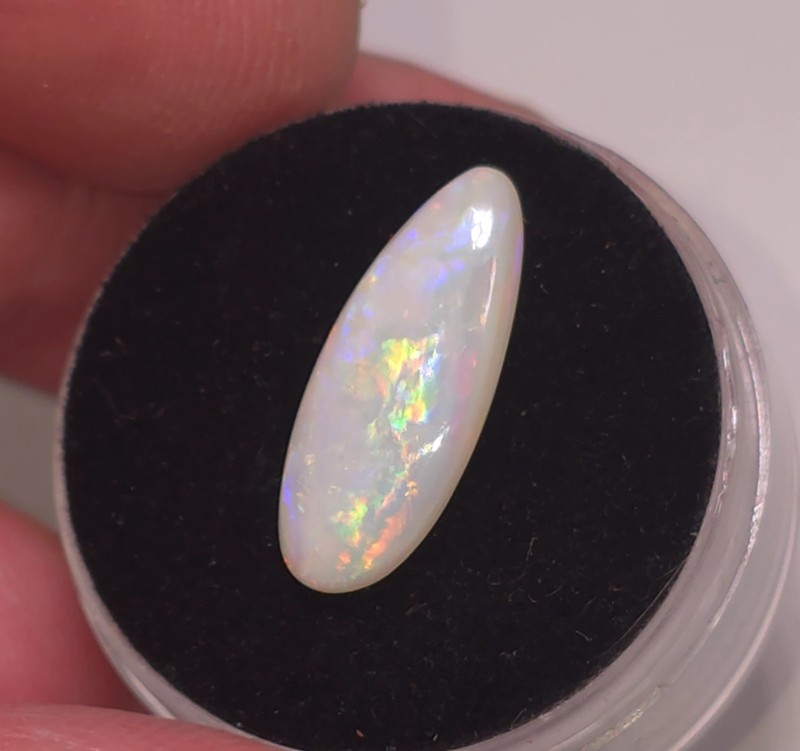 Australian Coober Pedy opal, 19mm x 7.5mm. 3.3ct. Natural solid opal Freeform