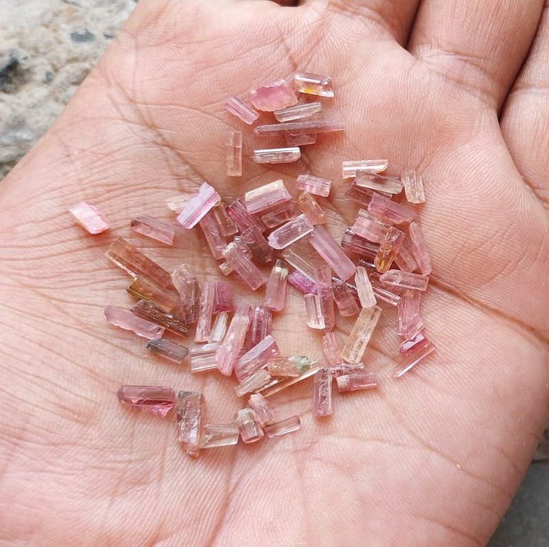 31 Ct 4.5 to 14 MM Natural Pink Color Tourmaline RAW Rough Pencil 82 Piece Lot gallery