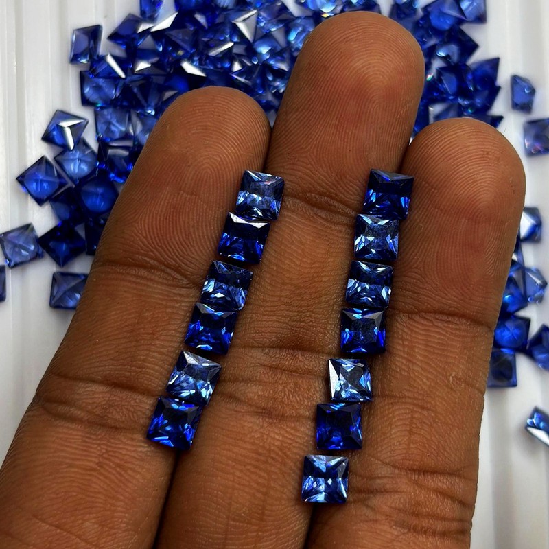 30 PCS CERTIFIED Natural Ceylon Blue Sapphire Square Cut 5x5 mm Gemstones Lot gallery