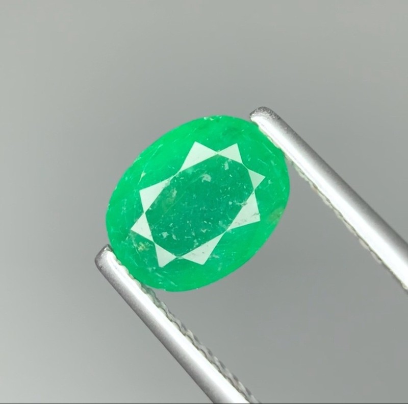 1.78ct Natural Zambian Emerald, Oval Cut Majestic Gemstone EMD45
