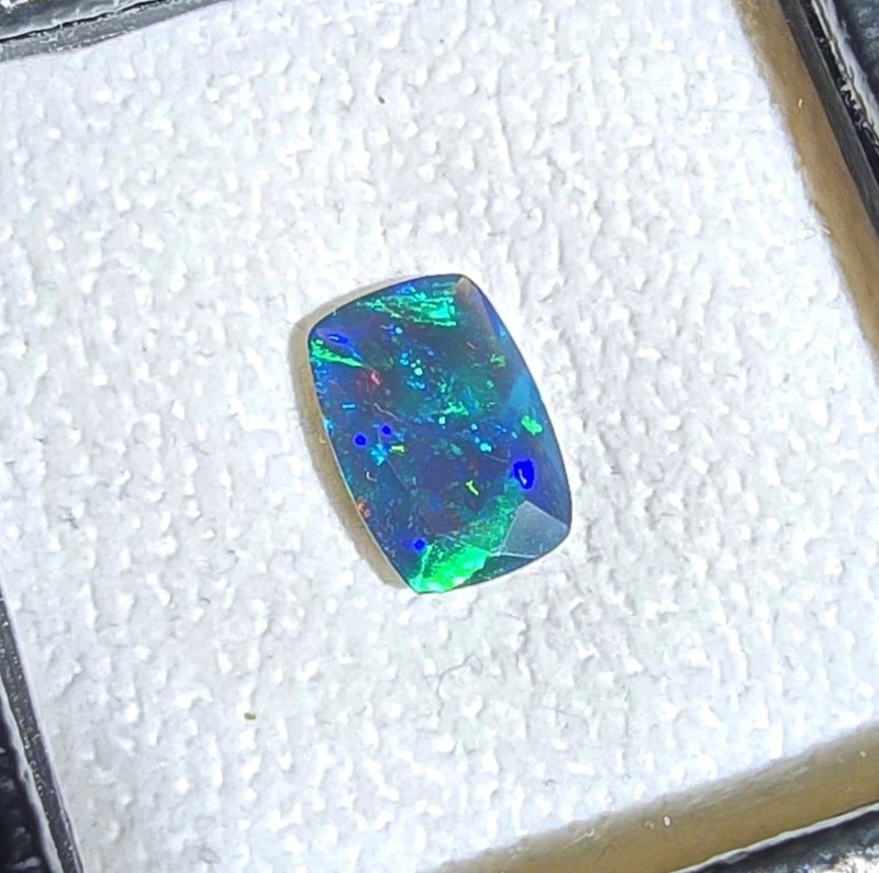 Black Opal Solid 2.50 Carat Vivid Ocean Colours Natural Gem Very Striking ✨️