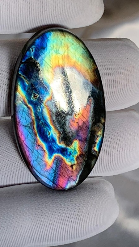 56carats Beautiful Spectrolite Purple Colour Labradorite Oval Shape 42×24×6mm