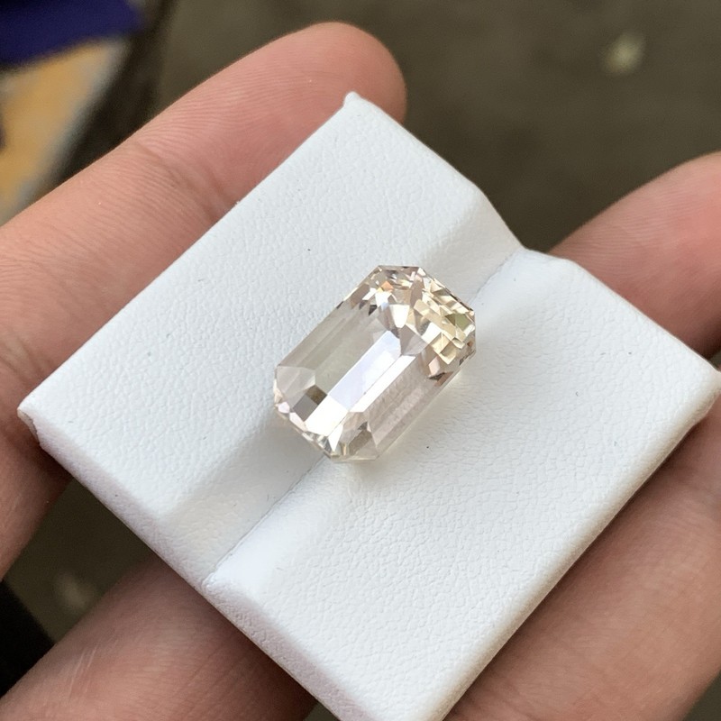 Champagne Topaz 17mm Heated Emerald Cut – 18.09ct Golden African Loose Gemstone gallery