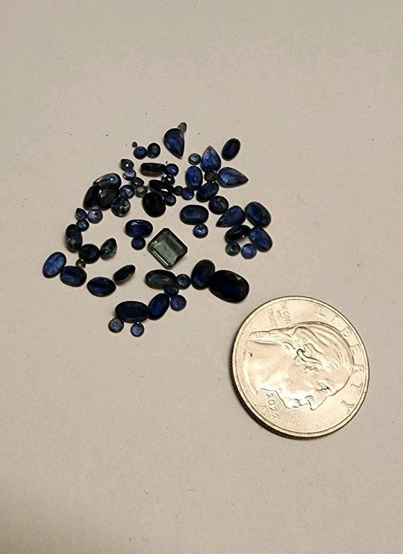 BLUE SAPPHIRE CUT 15.8 CARAT LOT OF SMALL TO MEDIUM SIZES gallery