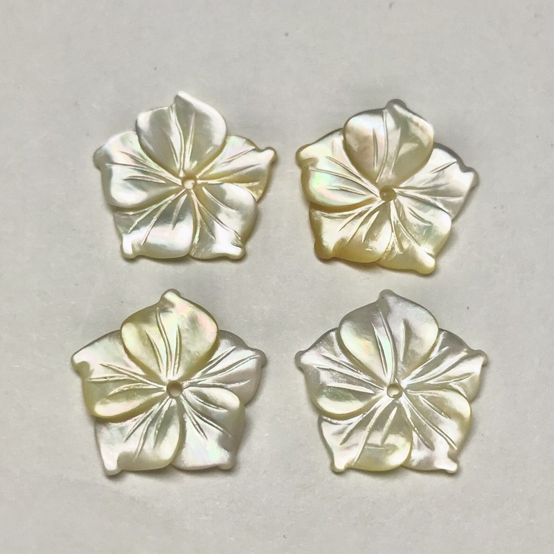 Lot Of 4 Carved Mother Of Pearl Flowers Center Drilled 16mm 12.5 Carats #160