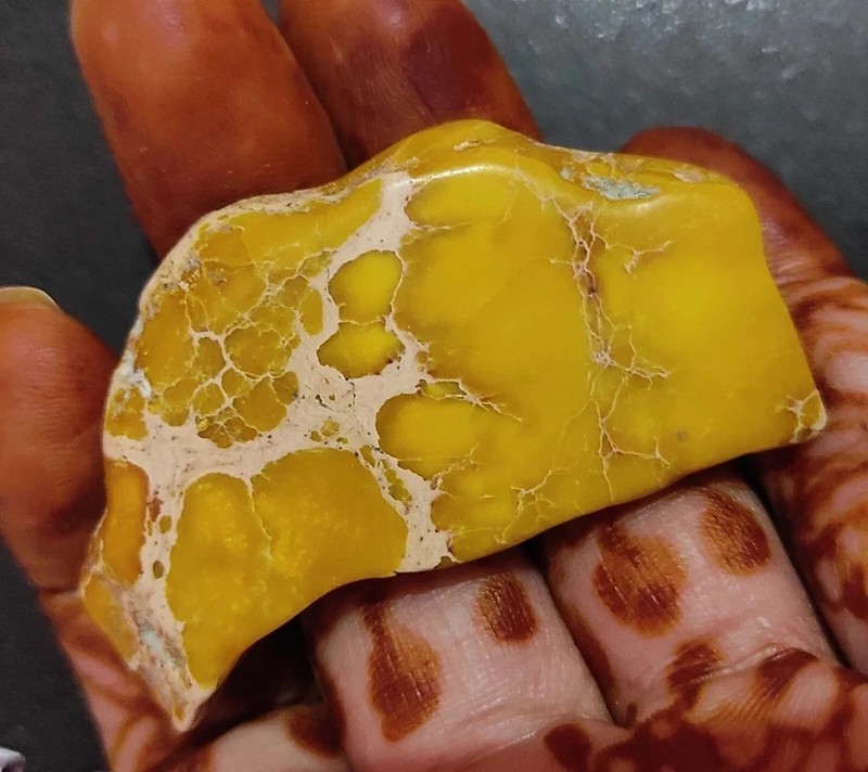 Natural Arizona Superior Yellow Turquoise Slab Rough Certified Gemstone 89.20 Ct
