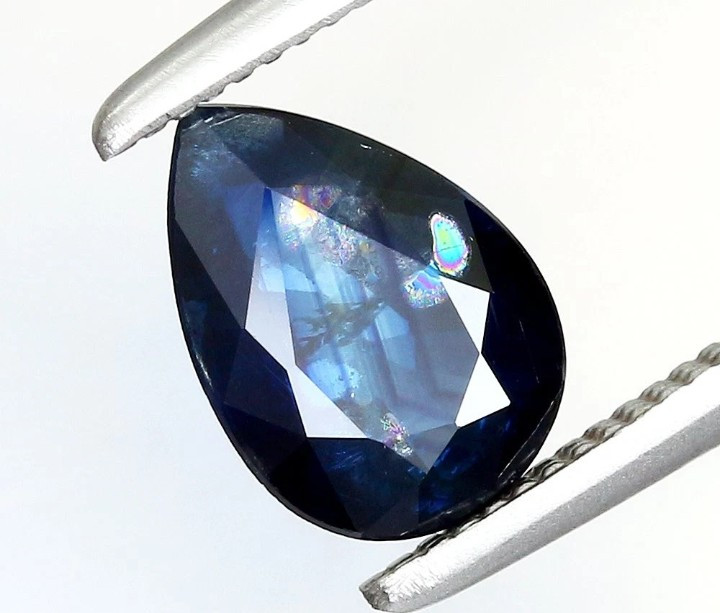 0.99 ct Blue Sapphire 7.10 X 5 mm